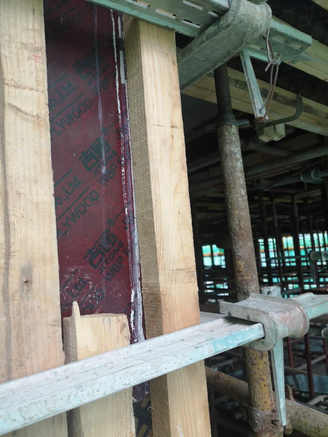 木模板+钢支撑：当前受欢迎的支模体系